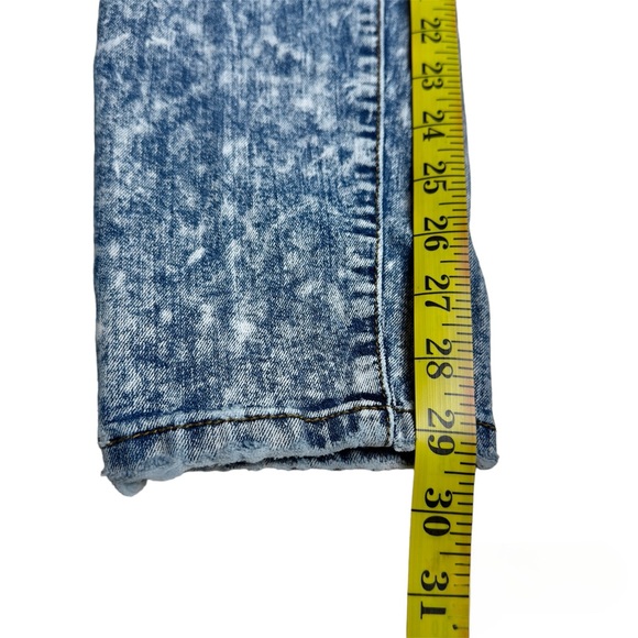 Judy Blue | Women | Acid Wash Stretch High Rise Skinny Jeans | Size 13 - Picture 6 of 13